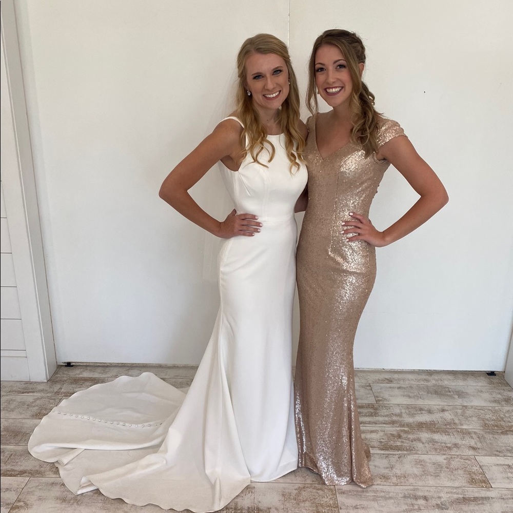 Bari Jay size 4 gold sequin dress